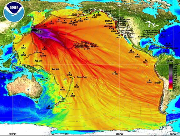 Erwartete Ausbreitung des Tsunami, der vor allem Japan traf (Bild: National Oceanic and Atmospheric Administration)